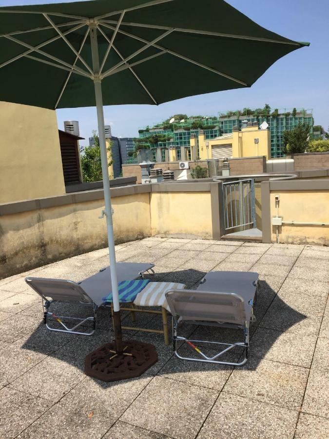 Cozy Penthouse Villa San Donato Milanese Bagian luar foto