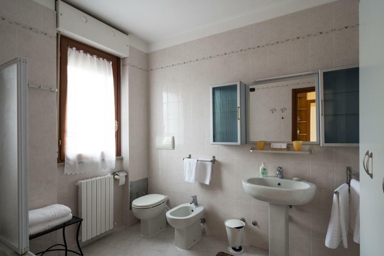 Cozy Penthouse Villa San Donato Milanese Bagian luar foto