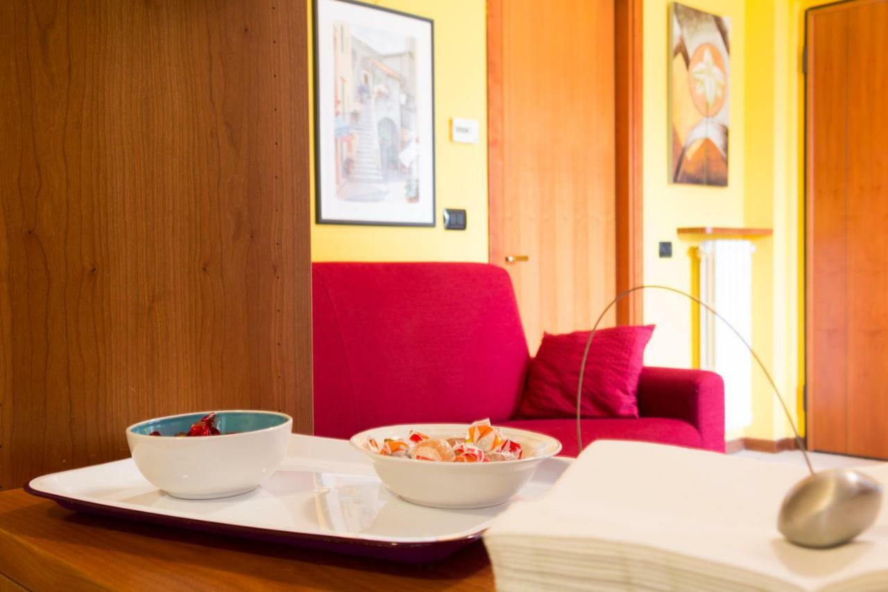 Cozy Penthouse Villa San Donato Milanese Bagian luar foto